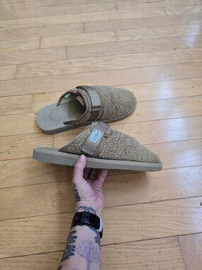 SUICOKE | Zavo Sand Tan Fleece Shearling Adjustable Strap Mule Clogs | MENS 11